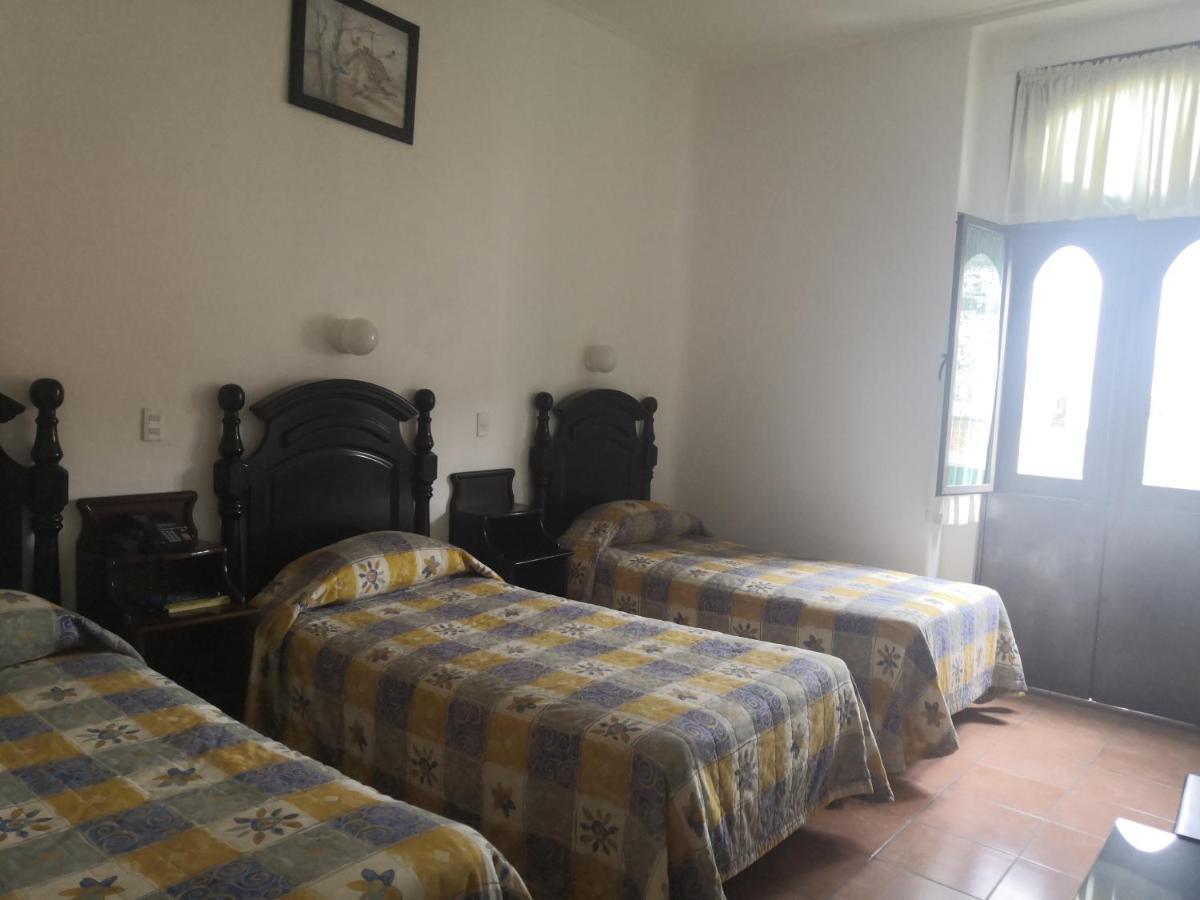 Hotel De Los Banos Pachuca エクステリア 写真