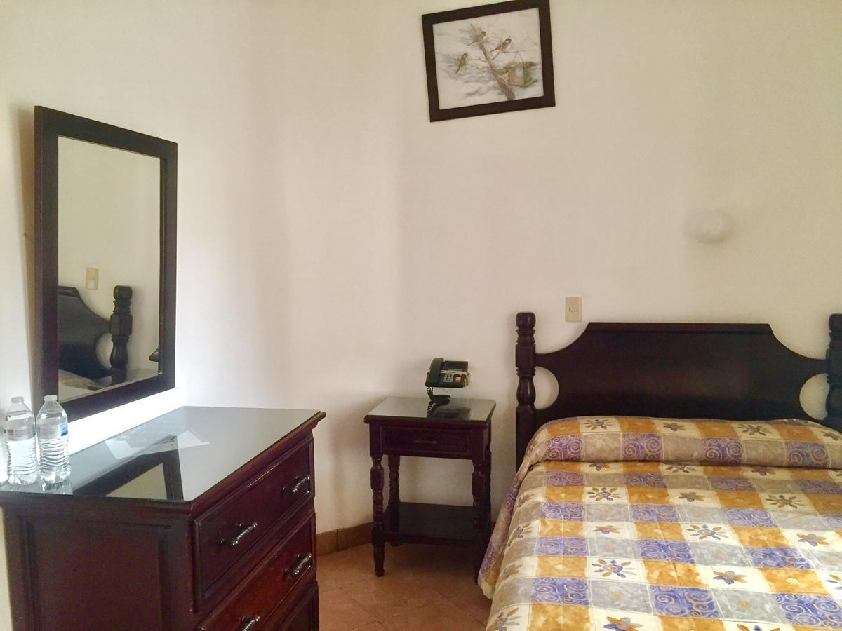 Hotel De Los Banos Pachuca エクステリア 写真